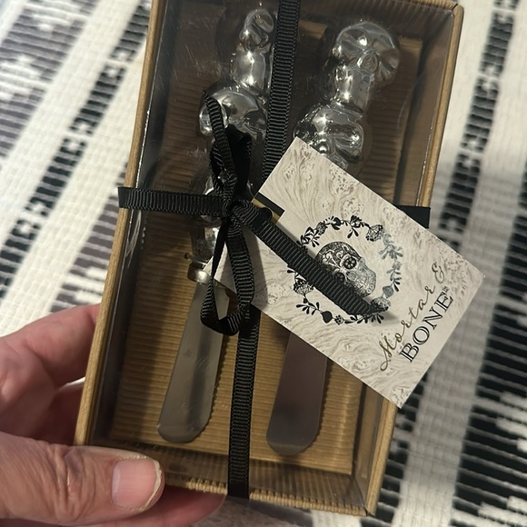 Mortar & Bone Halloween Skulls Spreaders NIB - Picture 3 of 7